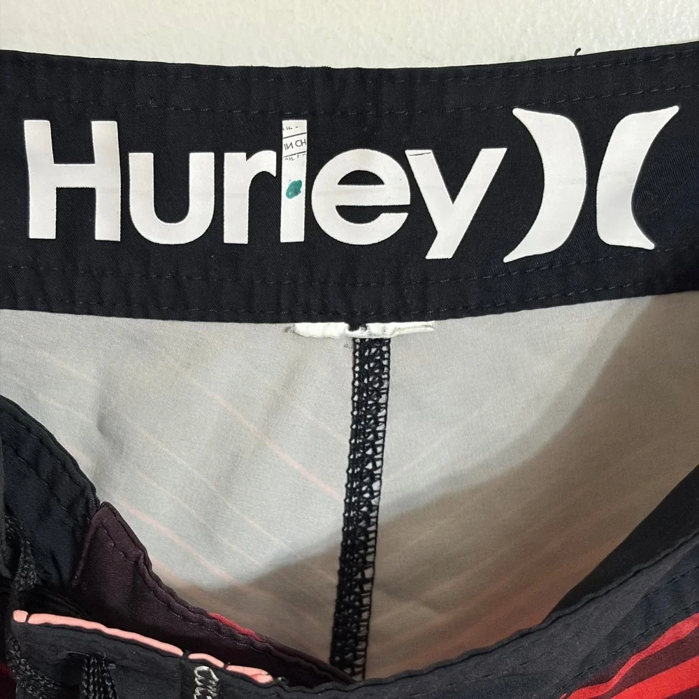 Hurley Phantom Mens Board Shorts Red Black Striped Swim Trunks Size 33